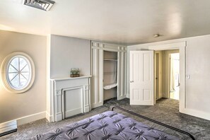 House (3 Bedrooms) | Interior - Historic Troy Home Close to Shops w/ Fire Pit (Troy)