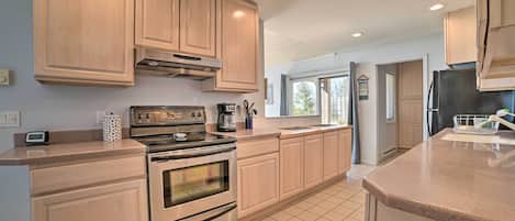House (3 Bedrooms) | Interior