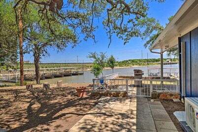 Private Dock - Waterfront Lake Brownwood Gem!
