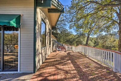 Yosemite Home w/ Deck < 4 Mi to Bass Lake!