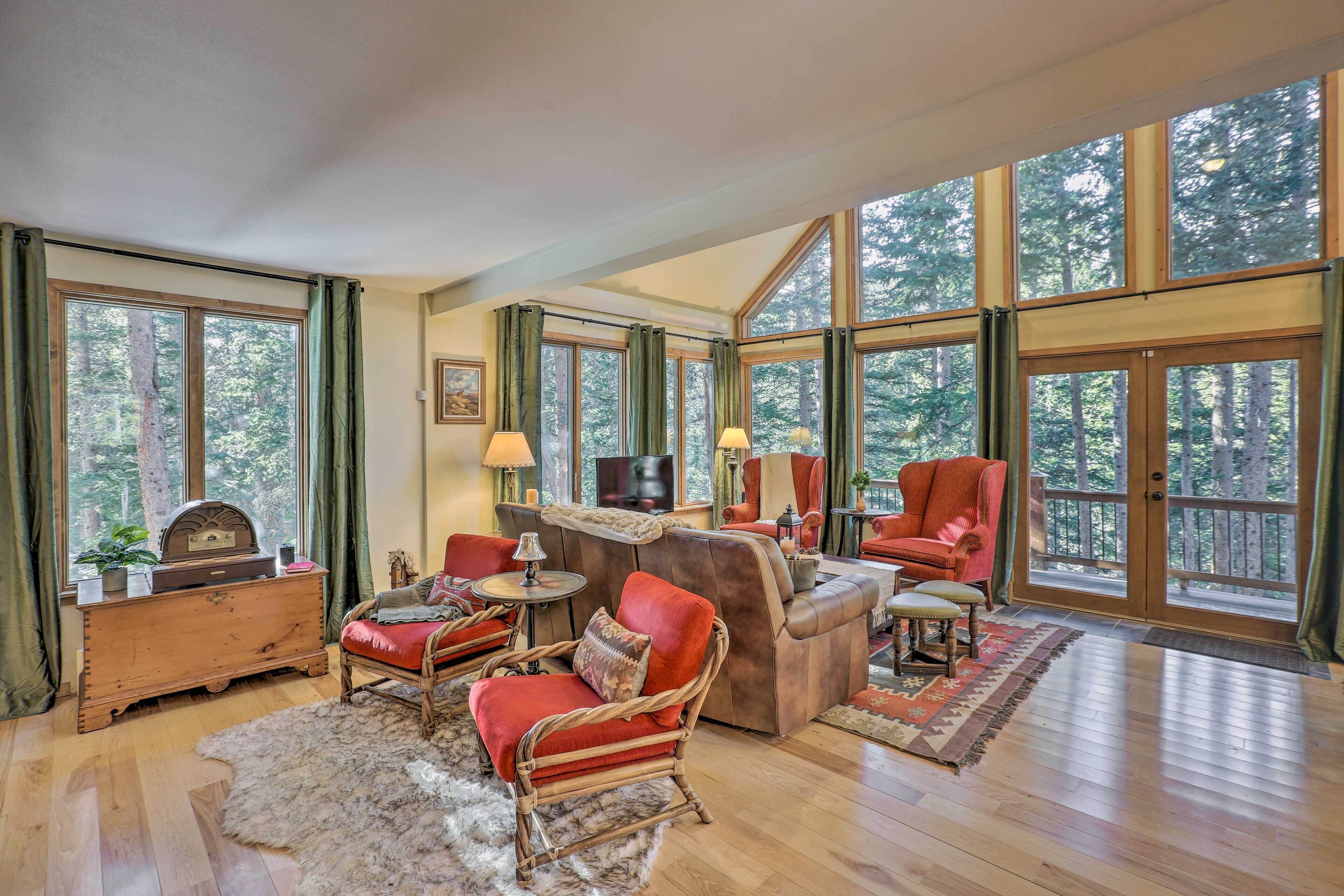 St Mary's Lakefront Cabin w/ Deck & Wood Stove!