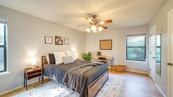 4 bedrooms, desk, laptop workspace, iron/ironing board