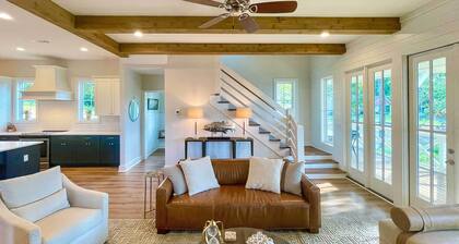 Luxe Lakefront Getaway w/ Porch + Water View!