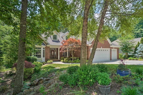 House (5 Bedrooms) | Front of property