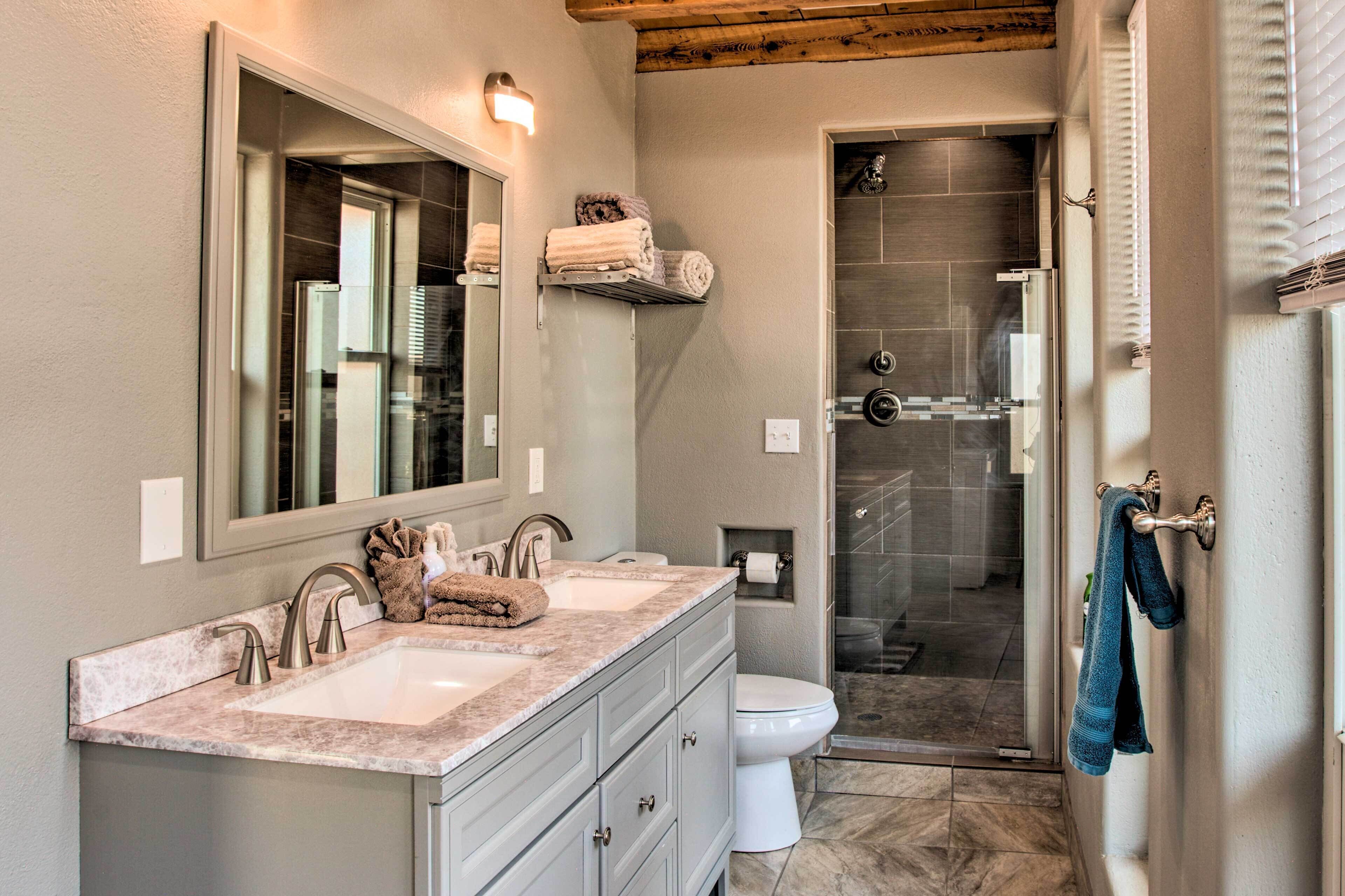 Pet-friendly Taos House w/ Patio & Hammock!