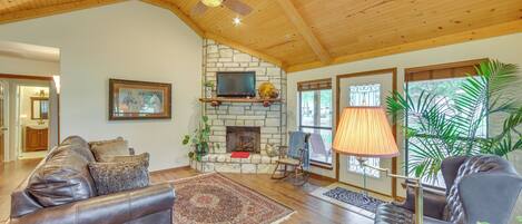 House (2 Bedrooms) | Front of property
