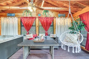 House (3 Bedrooms) | Interior - Pocono Vacation Rental With Game Room! (Tobyhanna)