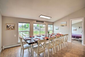 Interior - The Farmhouse at Grand Valley Getaway w/ Alpacas! (Grand Junction)