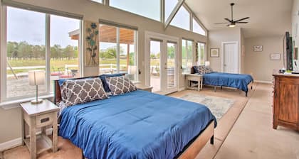 The Farmhouse at Grand Valley Getaway w/ Alpacas!