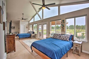 House (3 Bedrooms) | Interior - The Farmhouse at Grand Valley Getaway w/ Alpacas! (Grand Junction)