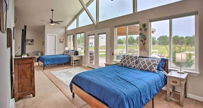 The Farmhouse at Grand Valley Getaway w/ Alpacas!