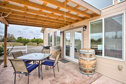 The Farmhouse at Grand Valley Getaway w/ Alpacas!