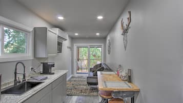 Apartment (0 Bedroom) | Interior