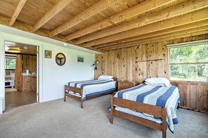 House (4 Bedrooms) | Interior - Stair-free Lexington Home w/ Blue Ridge Mtn Views! (Lexington)