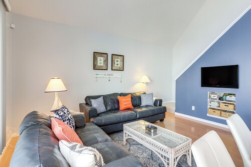 Family-friendly Port Clinton Home w/ Private Deck