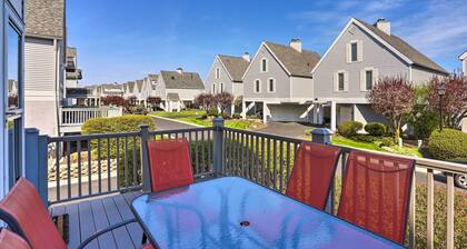 Family-friendly Port Clinton Home w/ Private Deck