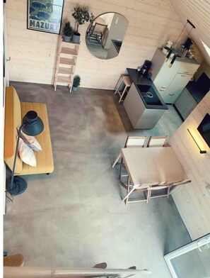 Flat-screen TV, books - Homemade Apartment - peaceful escape surrounded by nature. (Liebshausen)