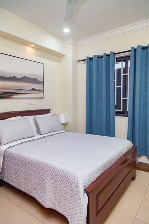 2 chambres, fer et planche à repasser, Wi-Fi gratuit, draps fournis