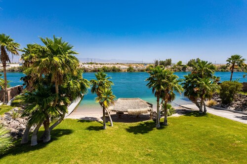 Custom Needles Estate with Private Loading Dock