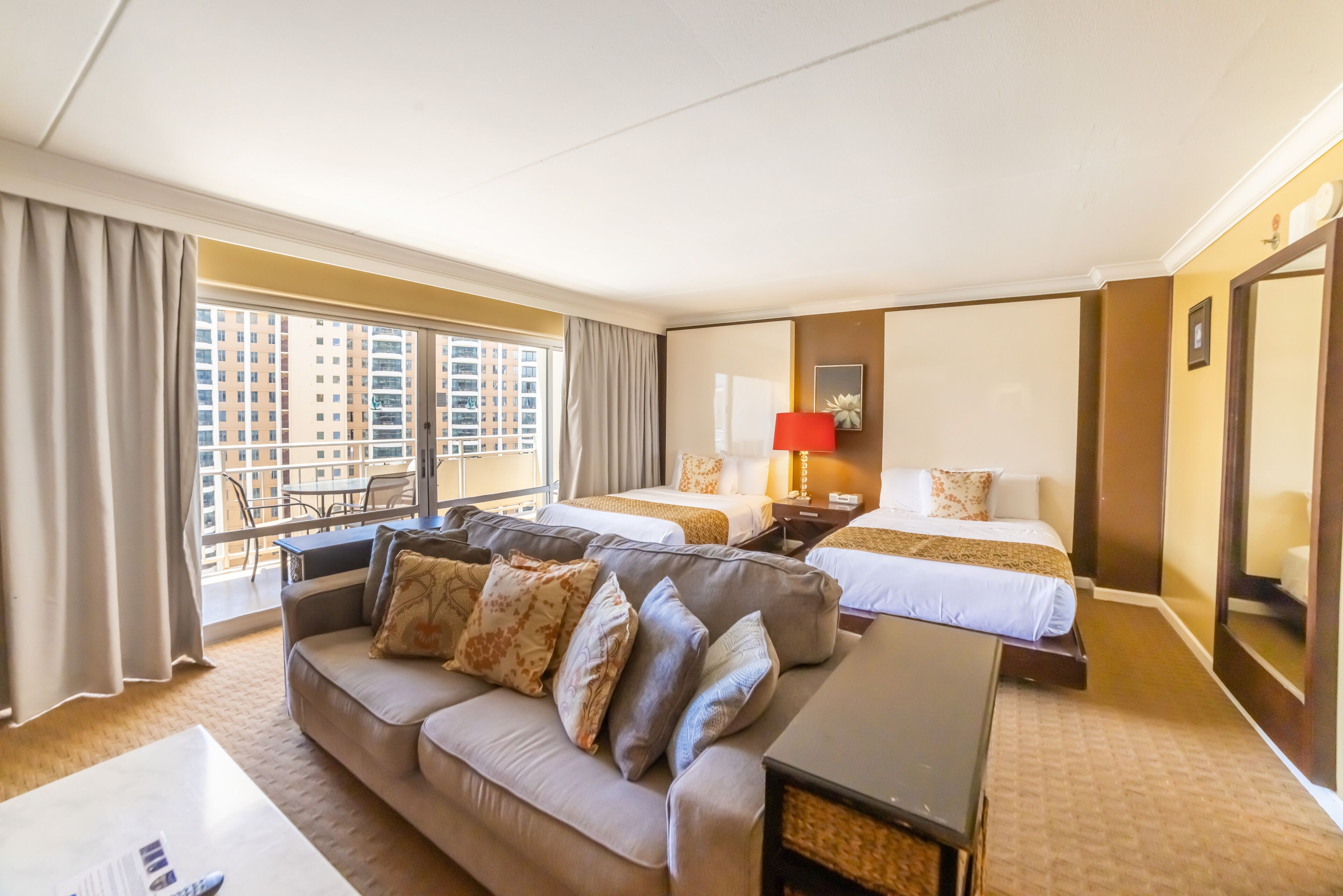 Luxury Ilikai Ocean and Fireworks View Condo 