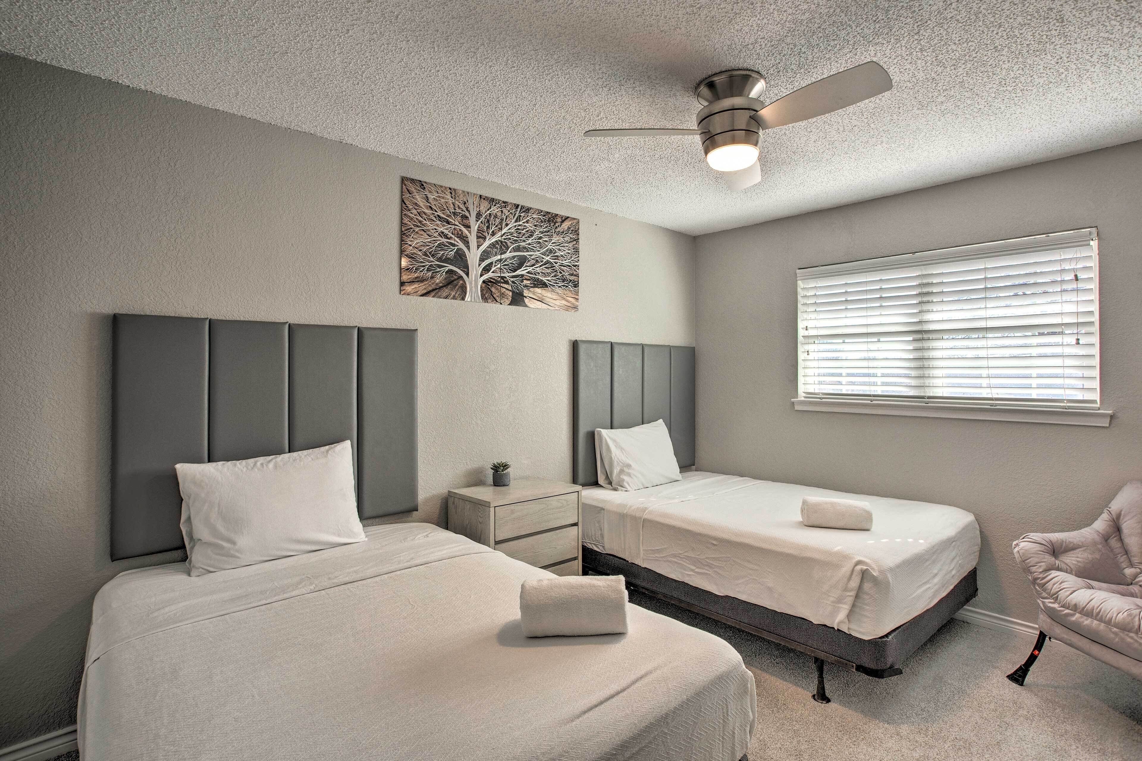 House (5 Bedrooms) | Interior