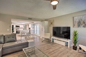 House (5 Bedrooms) | Interior