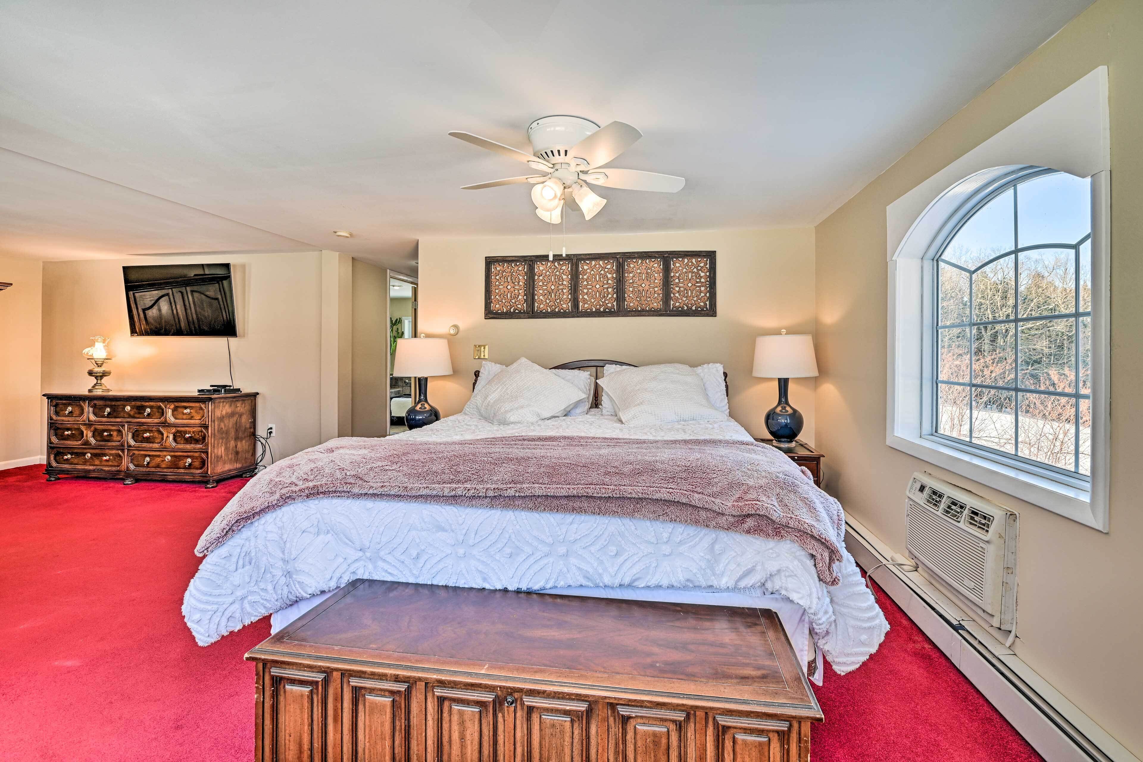 All Year-round Retreat Near Windham Mountain