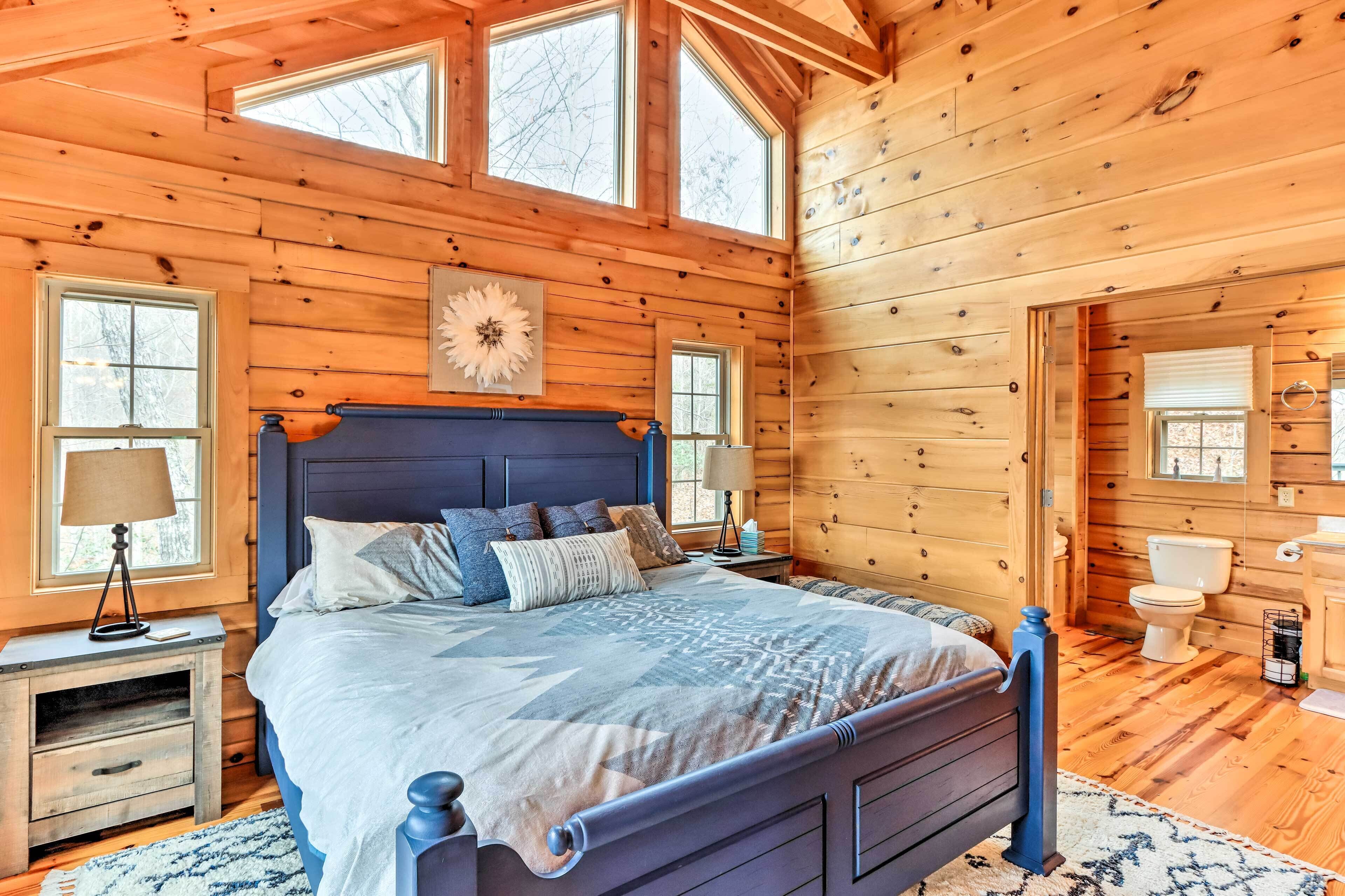 House (4 Bedrooms) | Interior