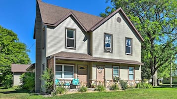 House (2 Bedrooms) | Front of property