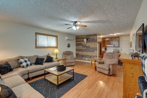 Apartment (2 Bedrooms) | Front of property - 'badlands Suite' < 1 Mi to Teddy Roosevelt Park! (Medora)