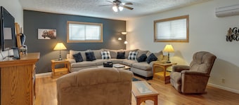 'badlands Suite' < 1 Mi to Teddy Roosevelt Park!