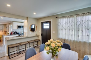Dining - Catskill Vacation Rental: Private Deck & Fire Pit (Catskill)