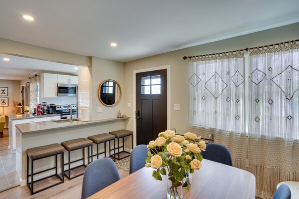 Dining - Catskill Vacation Rental: Private Deck & Fire Pit (Catskill)