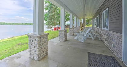 Coldwater Family Retreat w/ Boat Dock & Grill!