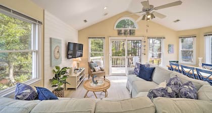 Coastal Home w/ Community Pool < 2 Miles to Beach!