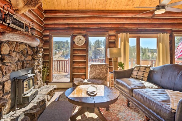 House (2 Bedrooms) | Interior