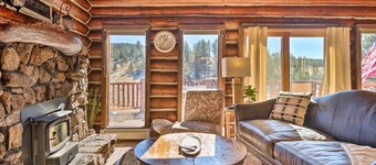 Classic Colorado Log Home w/ Mountain Views!