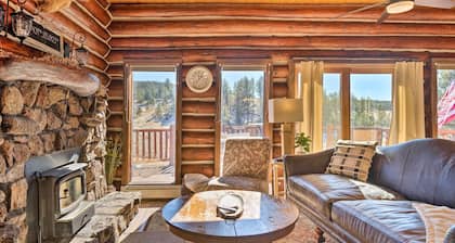 Classic Colorado Log Home w/ Mountain Views!