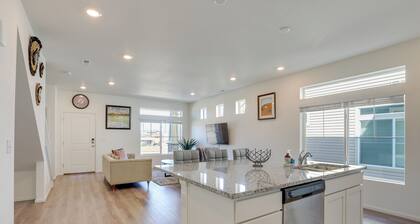 Colorado Retreat Near Hiking, Golfing & Fishing!