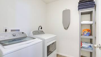 Căn hộ (2 Bedrooms) | Nội thất