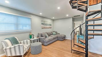 Cottage (4 Bedrooms) | Interior
