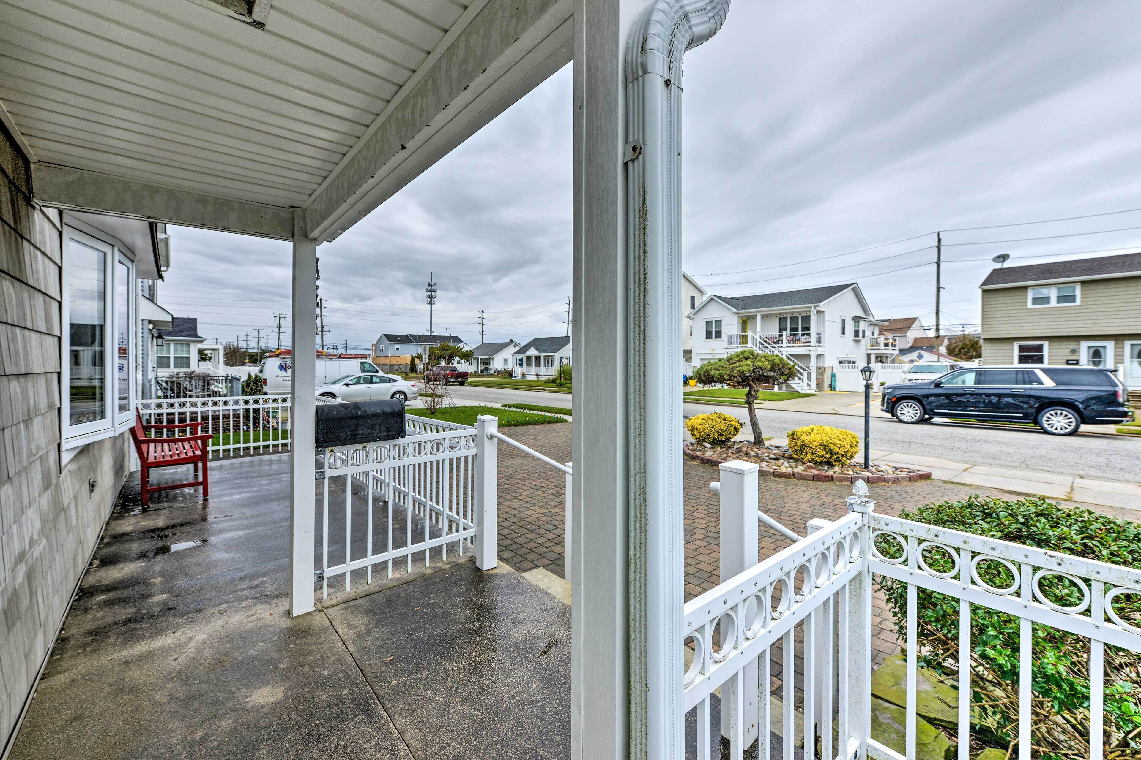 Coastal Brigantine Cottage: Walk to Beaches