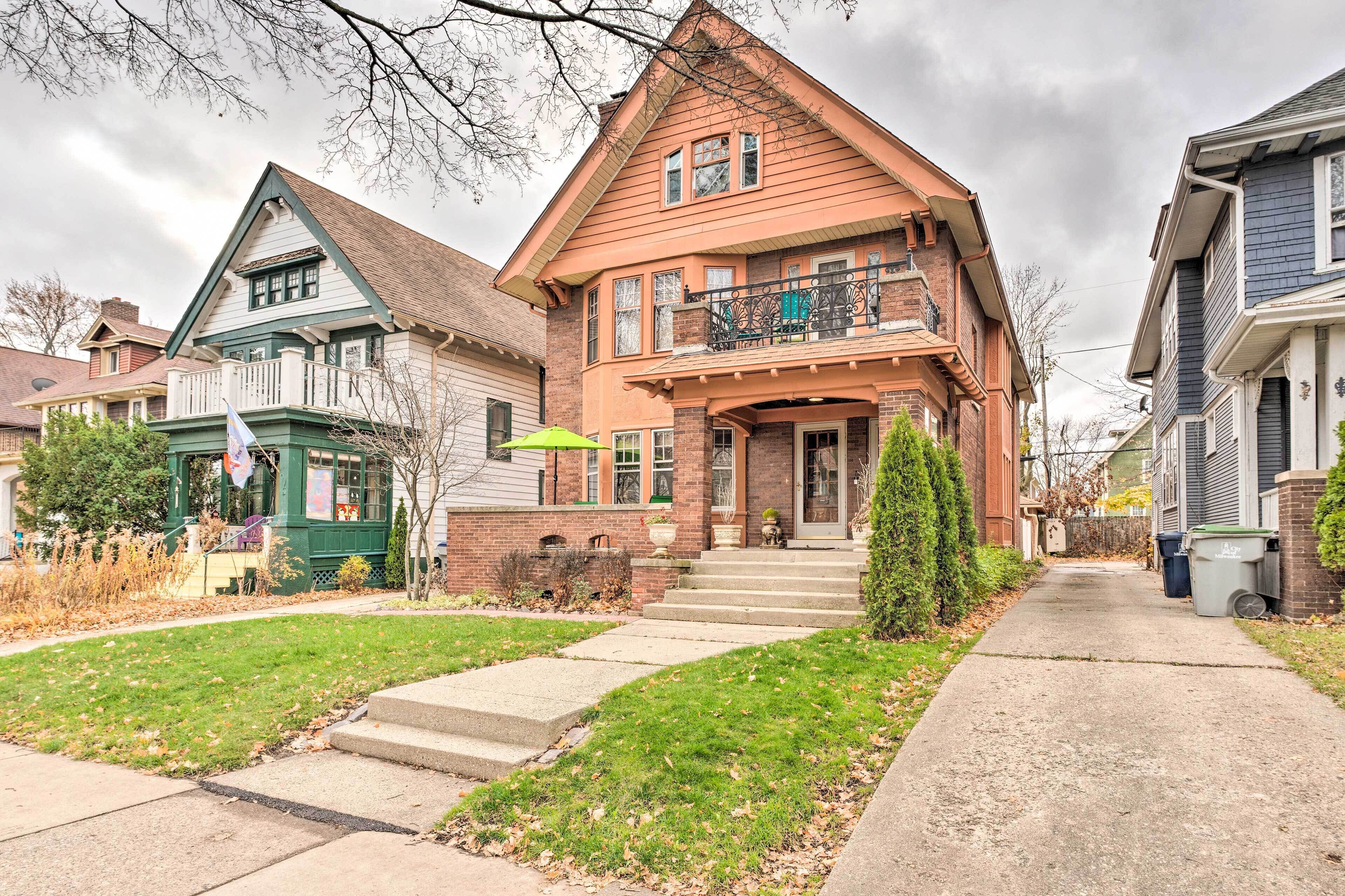 Cozy Milwaukee Escape - Walk to Lake Michigan