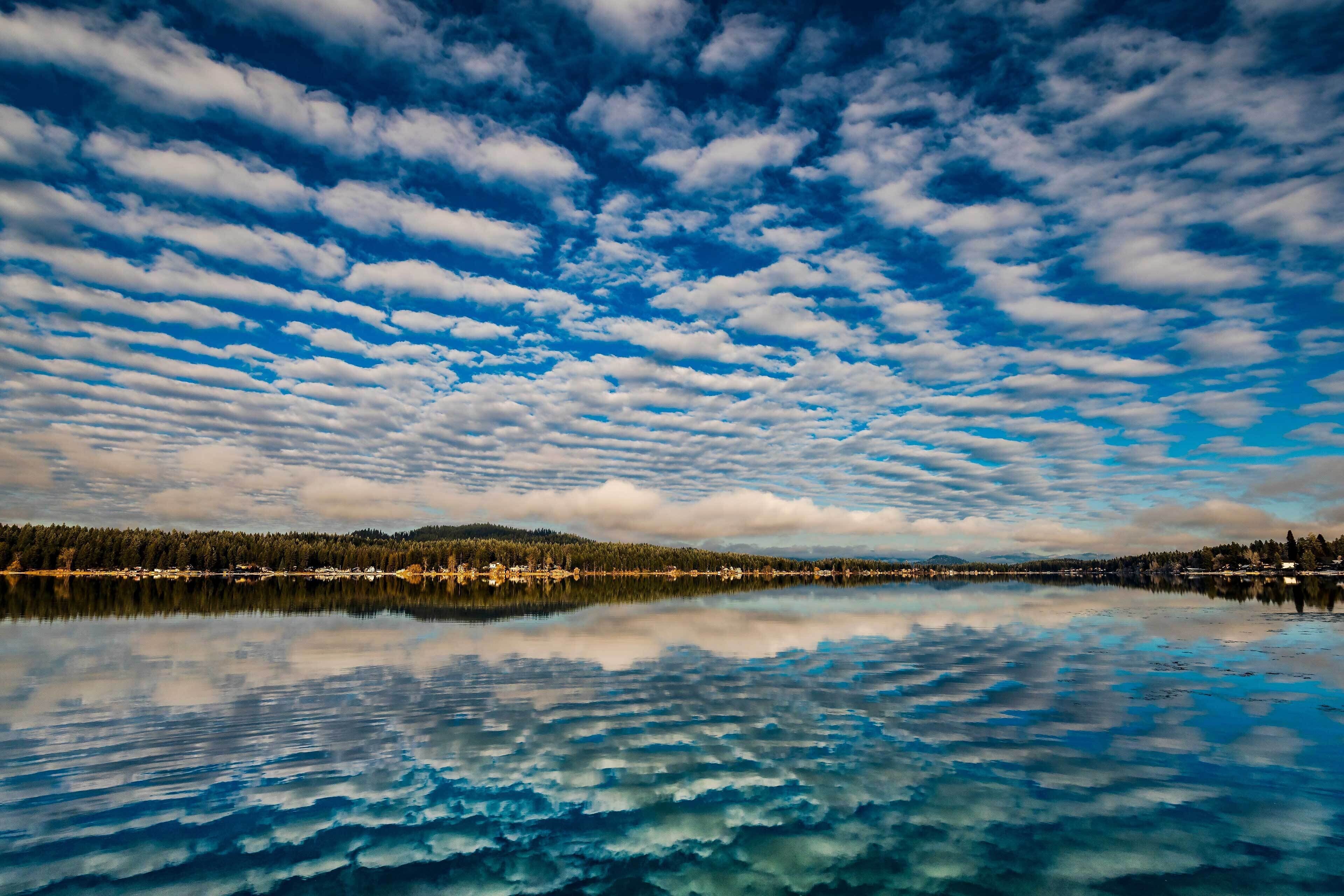 Charming Lakefront Cabin w/ Deck & Fire Pit!