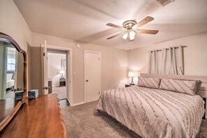 House (3 Bedrooms) | Interior - Cozy Stigler Escape, Walk to Lake Eufaula! (Stigler)
