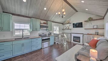 House (1 Bedroom) | Interior