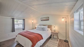 Rumah (1 Bedroom) | 1 kamar tidur, meja kerja, dan ruang kerja ramah laptop