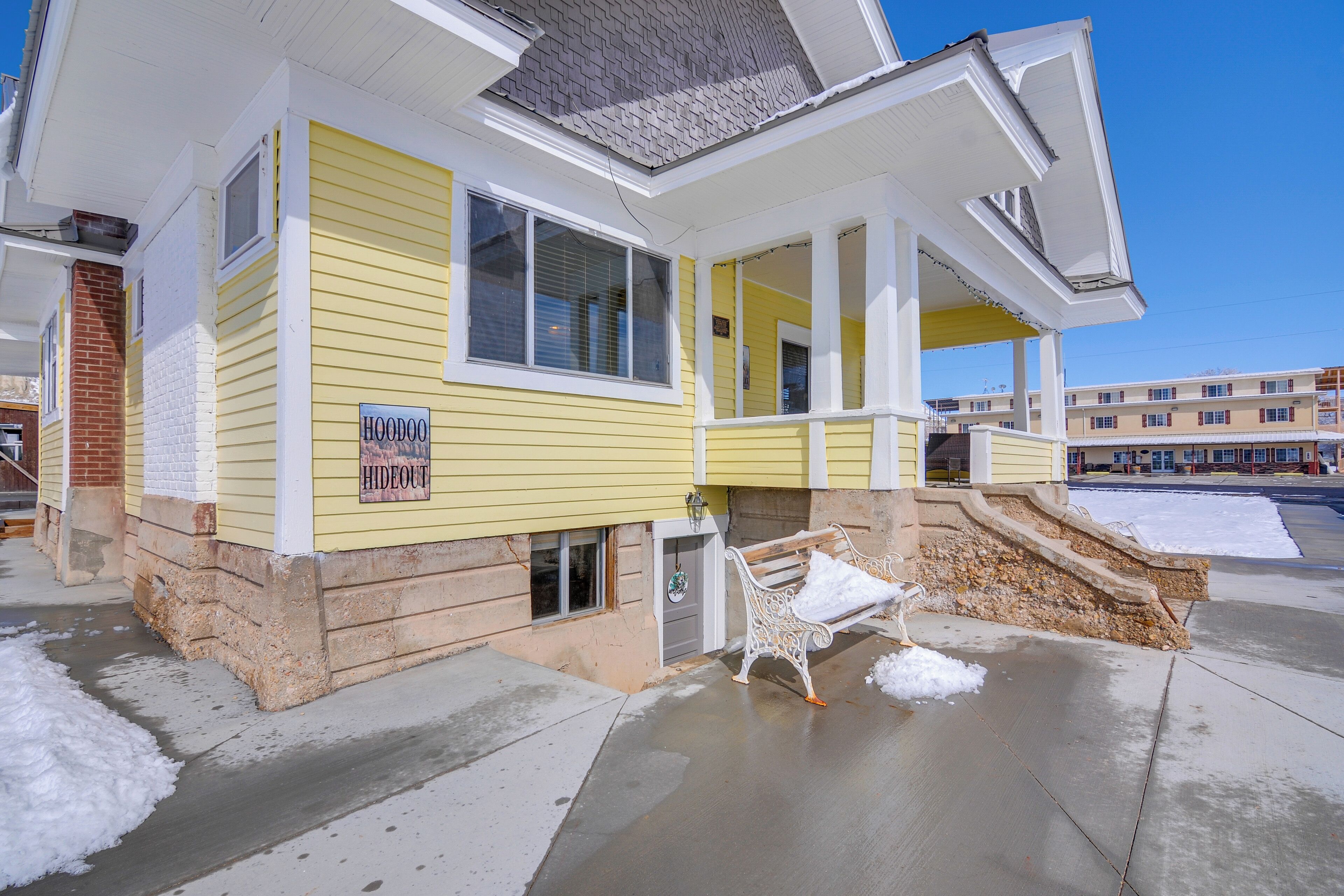 House (2 Bedrooms) | Interior