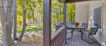 Cozy Apt by ITS 85 Trail, ½ Mi to Lake Wassookeag!