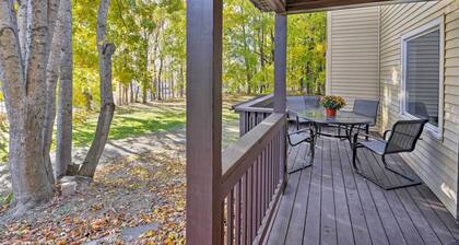 Cozy Apt by ITS 85 Trail, ½ Mi to Lake Wassookeag!